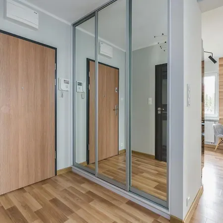 Rozana By Renters Апартаменти *