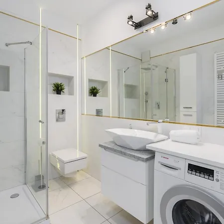 Апартаменти Rozana By Renters *