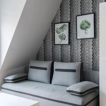 Апартаменти Rozana By Renters *