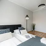 Rozana By Renters *
