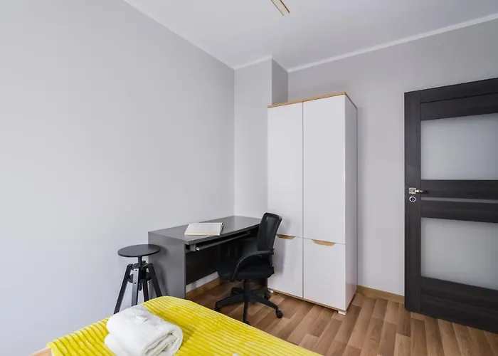 Rozana By Renters Апартаменти *